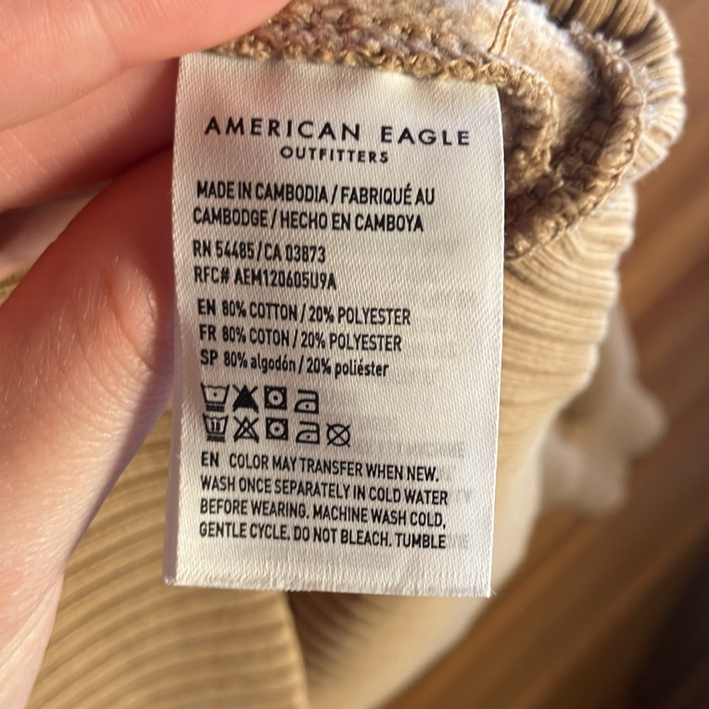 American eagle Women’s long sleeve fitted ribbed bottom - Picture 6 of 6